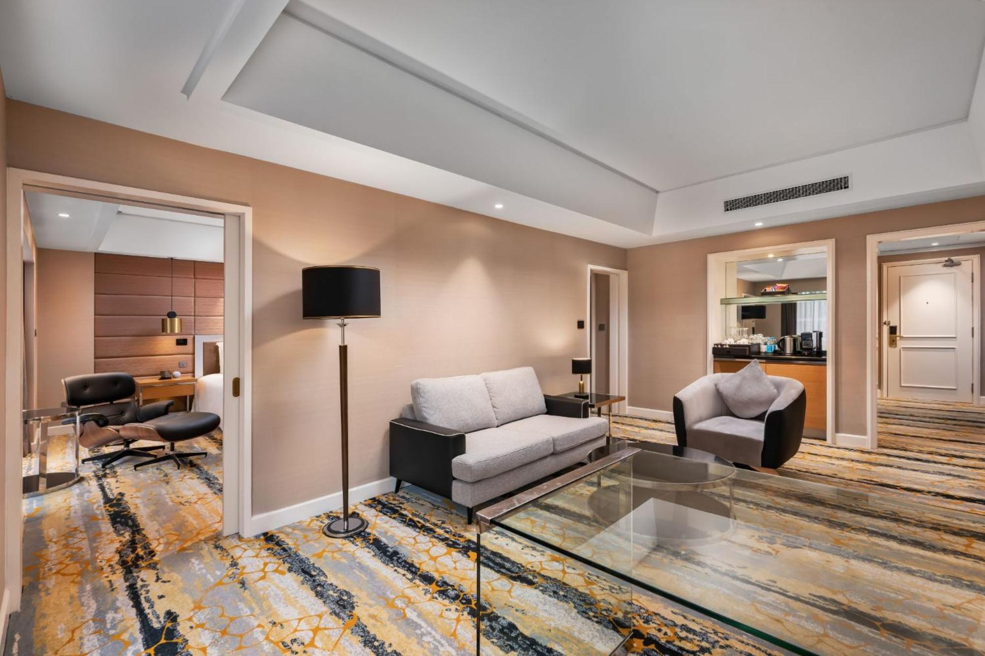 Suite 1-Kamar Tidur